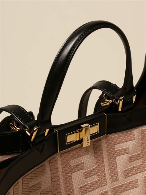 imitazione fendi abbigliamento|fendi inspired shoulder bag.